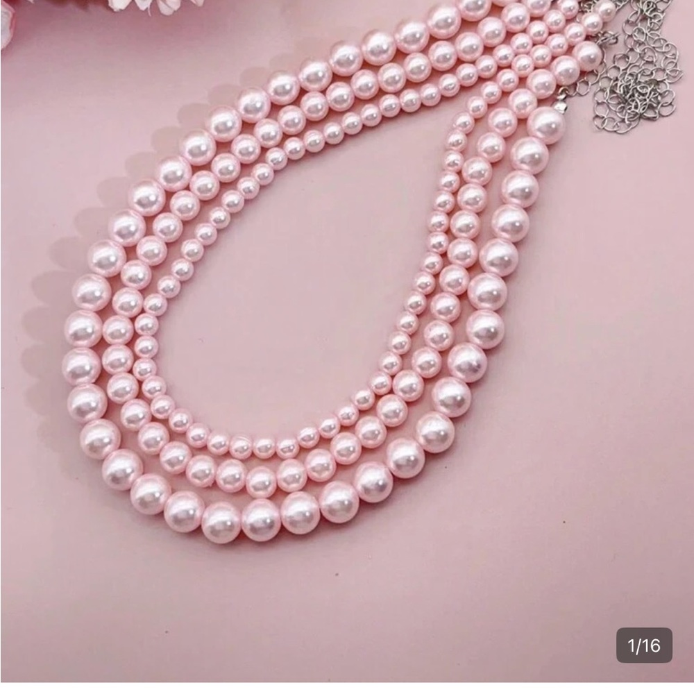 Elegant Pink Pearl Necklace